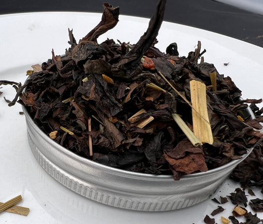 Lemon Ginger Oolong tea blend with zesty lemon and spicy ginger notes.
